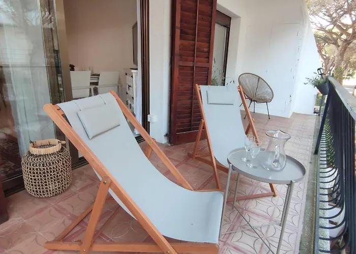 Luminoso Cerca De La Playa En Con Parking Incluido - Es-209-96